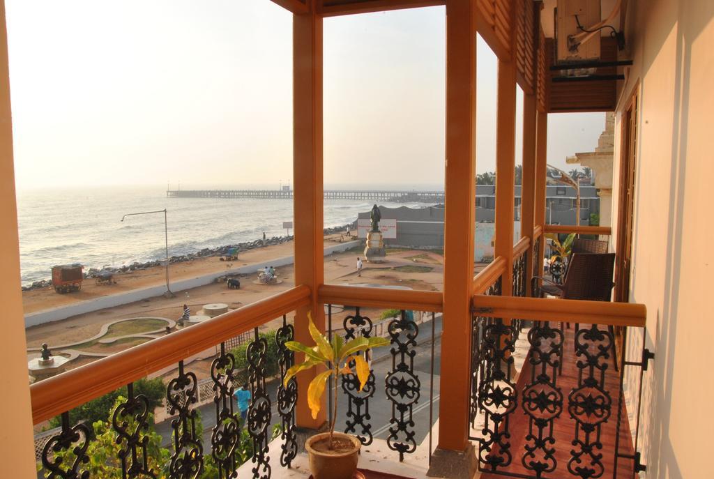 Cours Chabrol Hotel Pondicherry Exterior photo